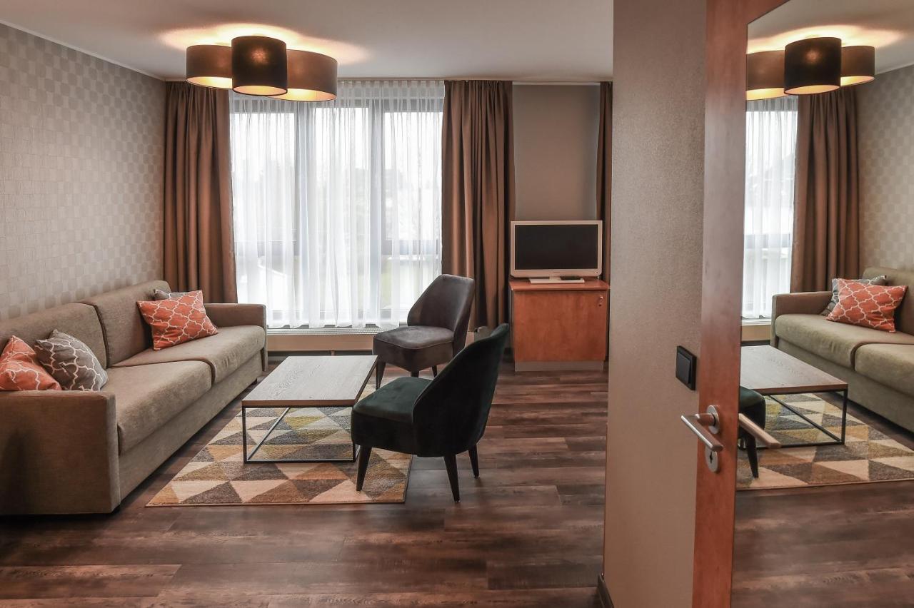 קסטרופ-ראוקסל Eurostar Hotel מראה חיצוני תמונה